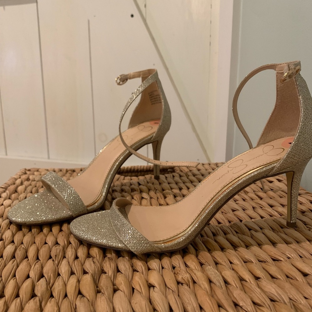 JESSICA SIMPSON sparkly sandal heel